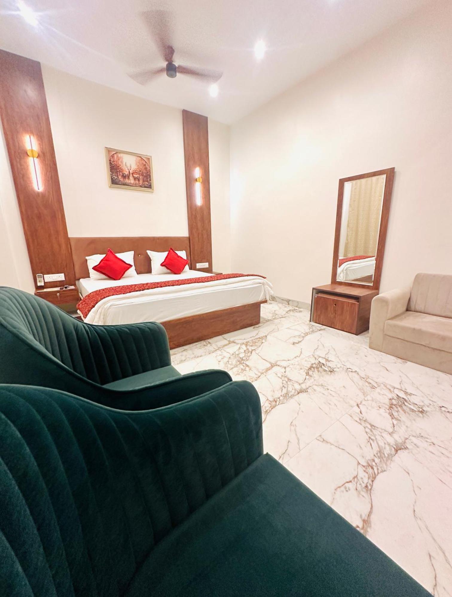 Hotel The Ceremony Kalyān المظهر الخارجي الصورة