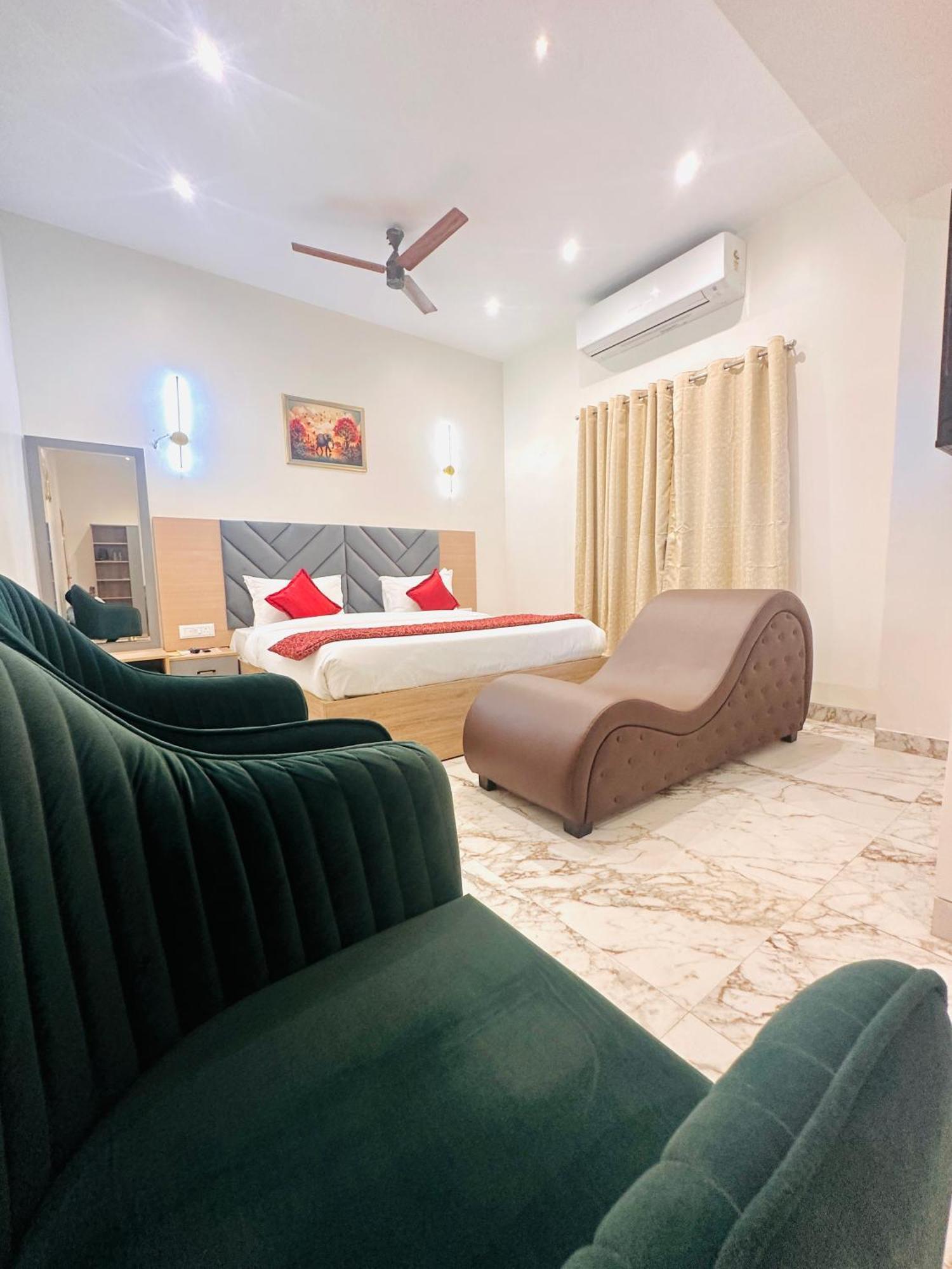 Hotel The Ceremony Kalyān المظهر الخارجي الصورة