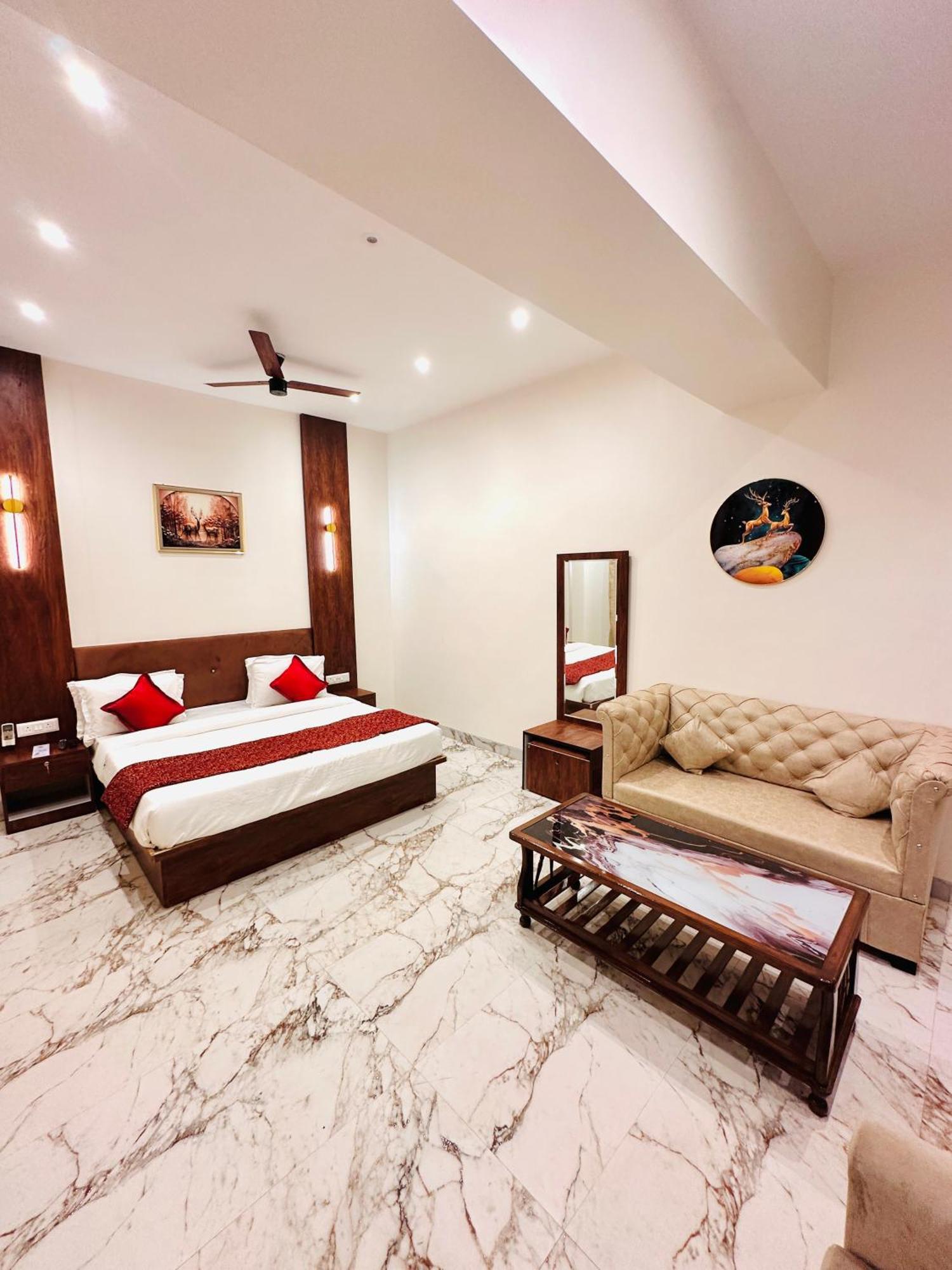 Hotel The Ceremony Kalyān المظهر الخارجي الصورة